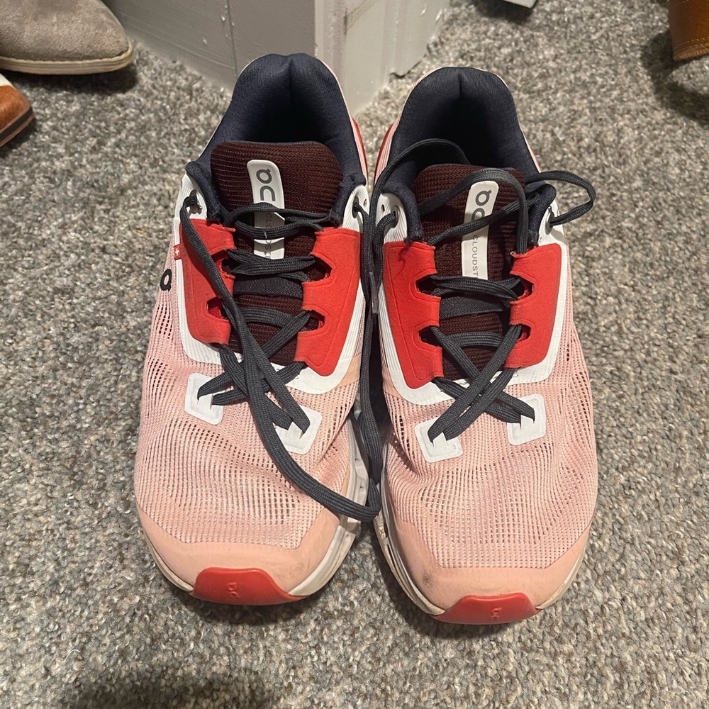 Nothing wrong with the shoes! These are my favorite style of on clouds. Clean!